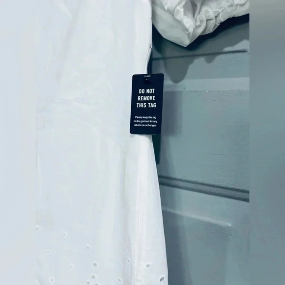 Express brand White Mini Dress Puff Sleeves Flowers details Size Small NWT - Picture 11 of 16